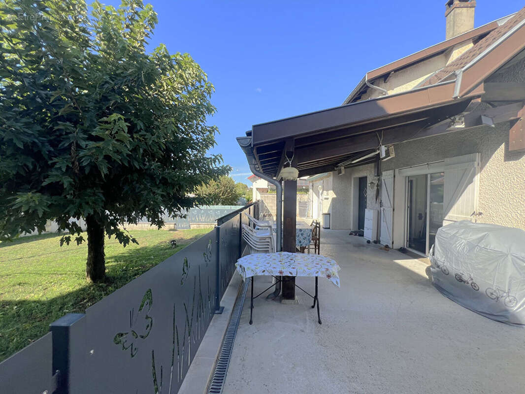 Maison à PONT-DE-CHERUY