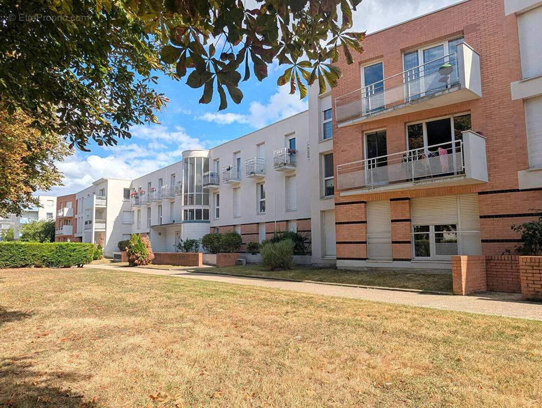Appartement à MONTIGNY-LE-BRETONNEUX