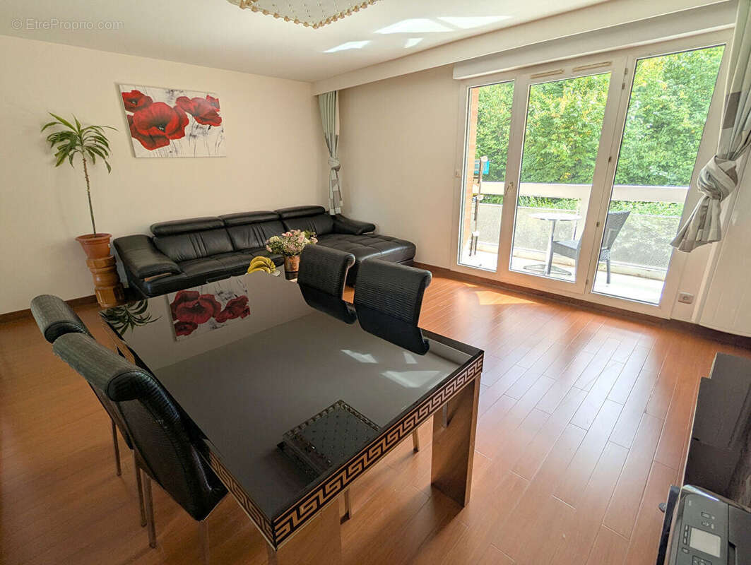 Appartement à MONTIGNY-LE-BRETONNEUX