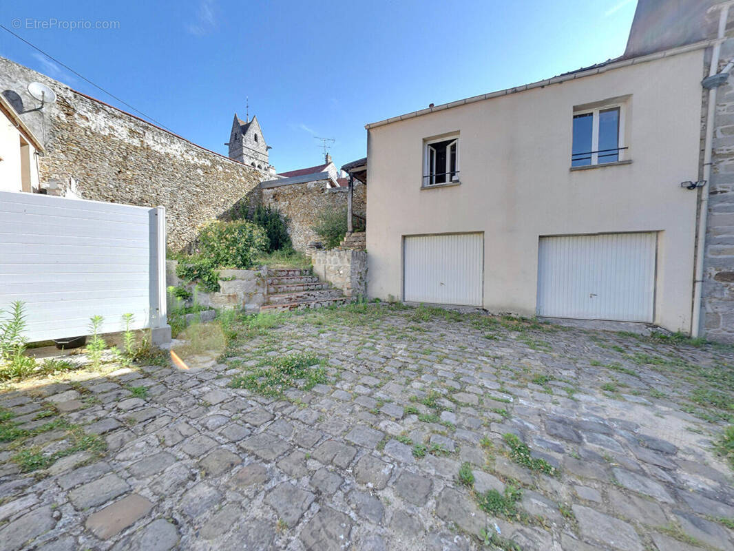 Appartement à CHAUMES-EN-BRIE