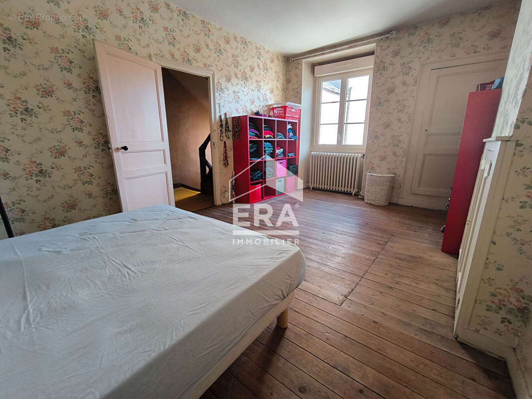 Maison à SILLE-LE-GUILLAUME