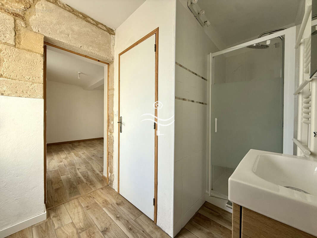 Appartement à COLLEVILLE-MONTGOMERY