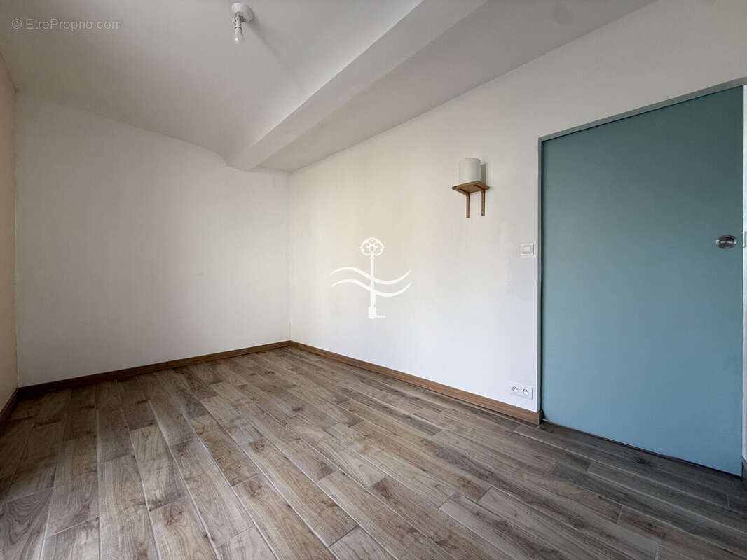 Appartement à COLLEVILLE-MONTGOMERY