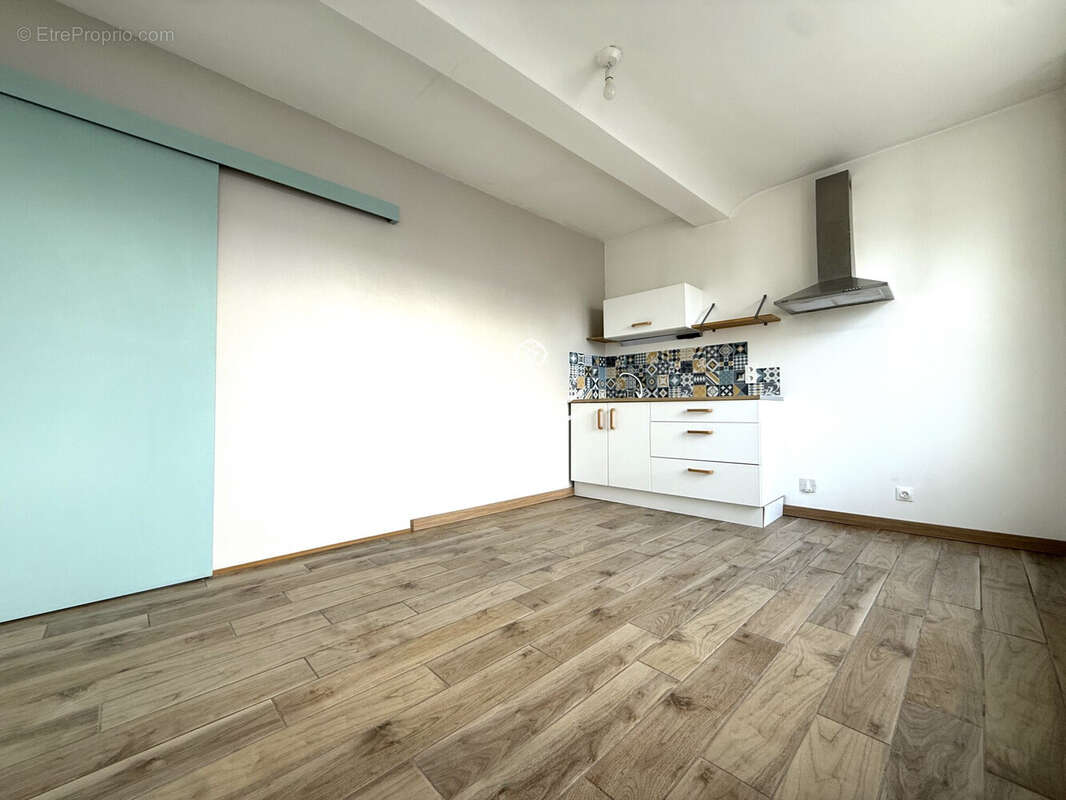 Appartement à COLLEVILLE-MONTGOMERY