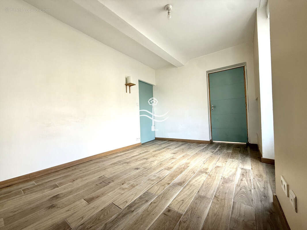 Appartement à COLLEVILLE-MONTGOMERY