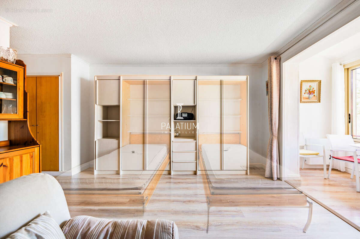 Appartement à GREOUX-LES-BAINS