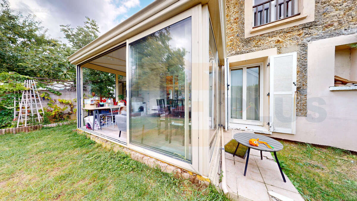 Appartement à BOIS-D'ARCY