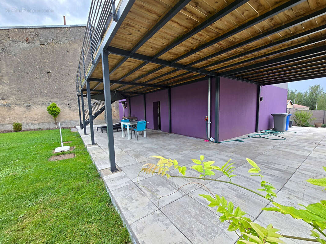 Maison à SAINT-PIERREMONT