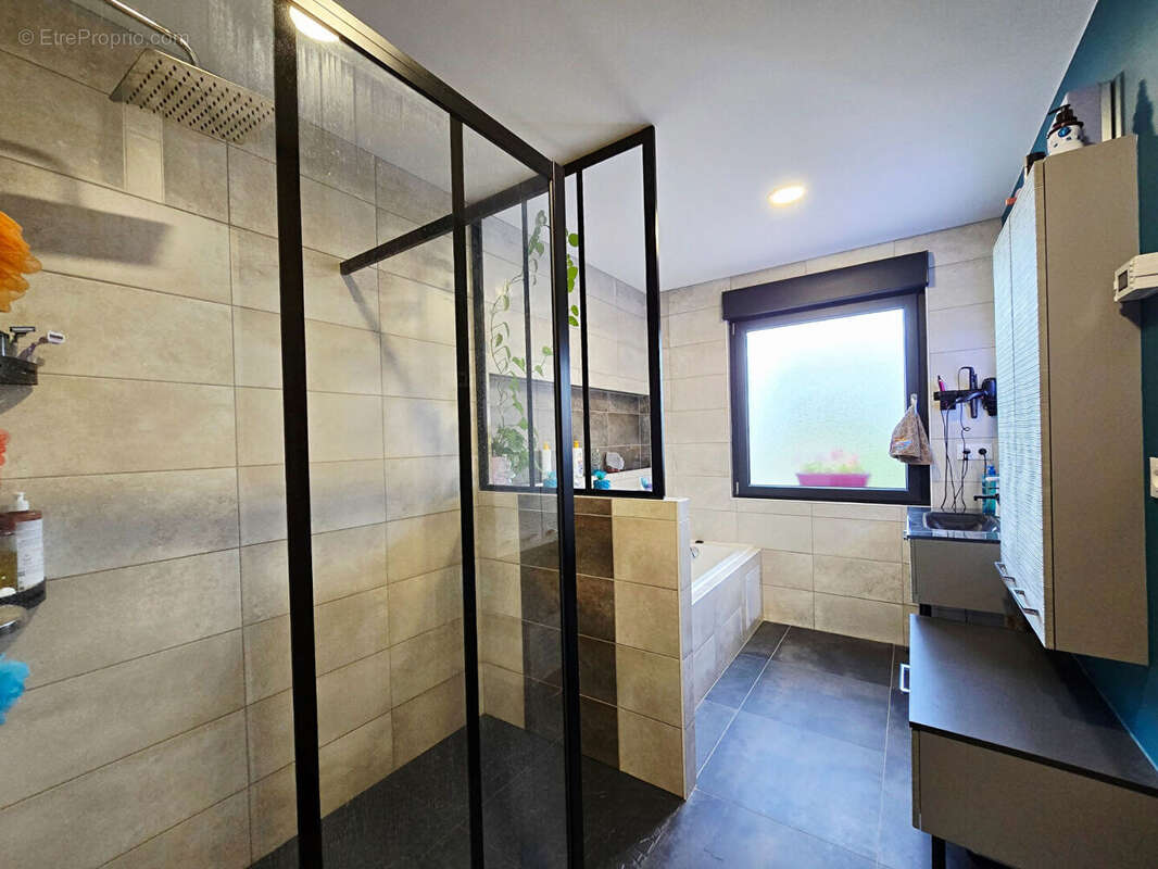 Maison à SAINT-PIERREMONT