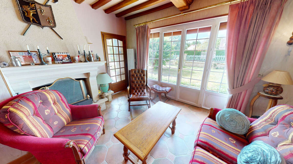 Maison à MEZIDON-CANON