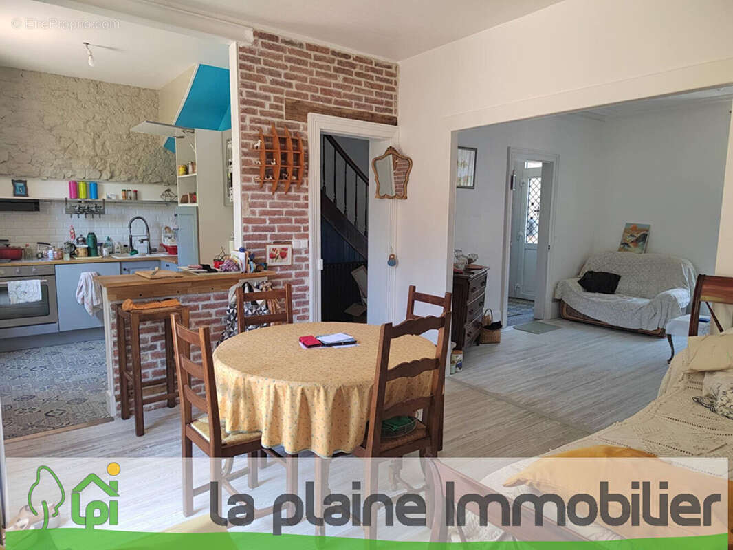 Maison à LA FERTE-MACE