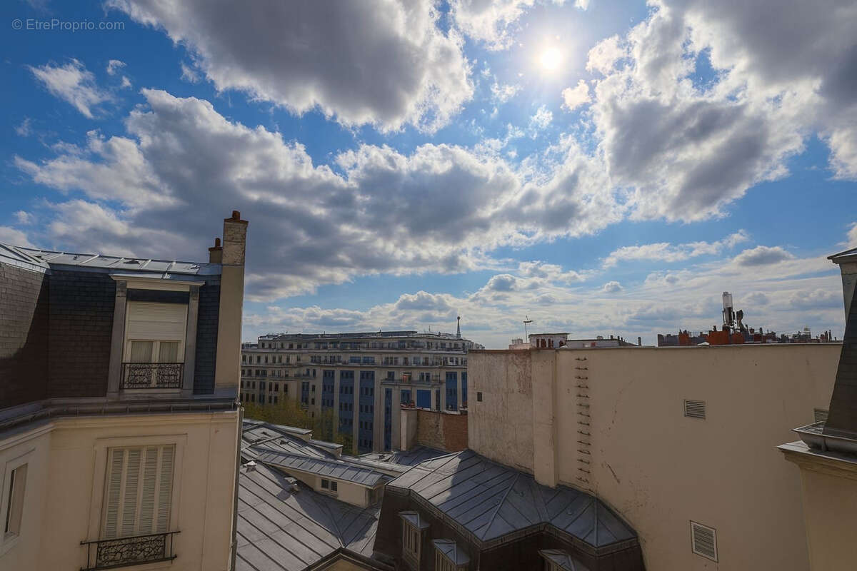 Appartement à PARIS-8E