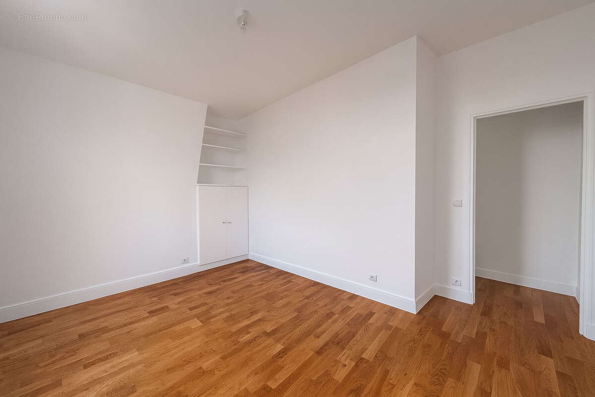 Appartement à PARIS-8E