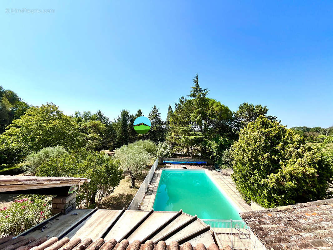 Maison à PERNES-LES-FONTAINES