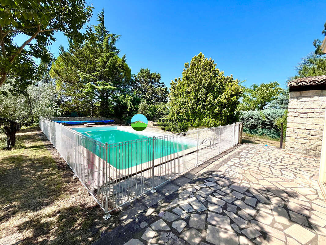 Maison à PERNES-LES-FONTAINES