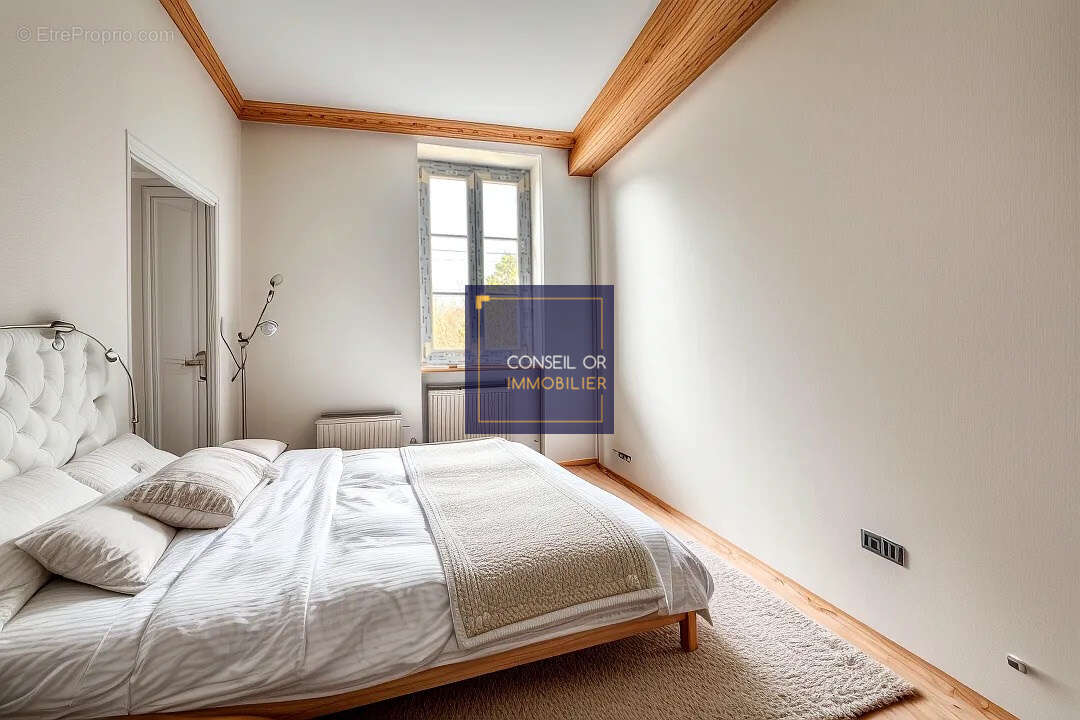 Appartement à SAINT-GENIS-LAVAL