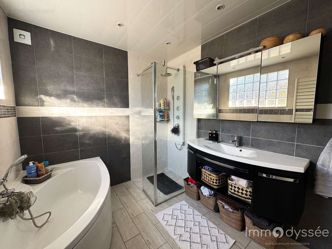 Maison à LIVRY-GARGAN