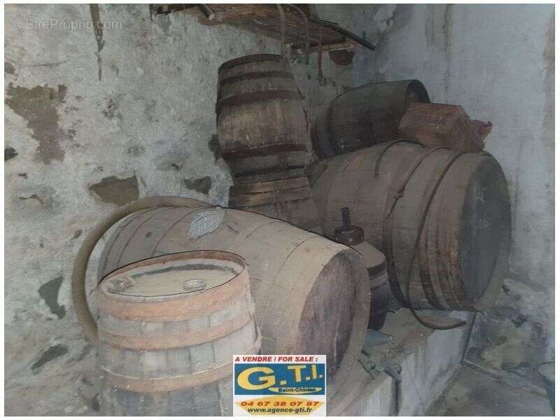 Parking à BABEAU-BOULDOUX