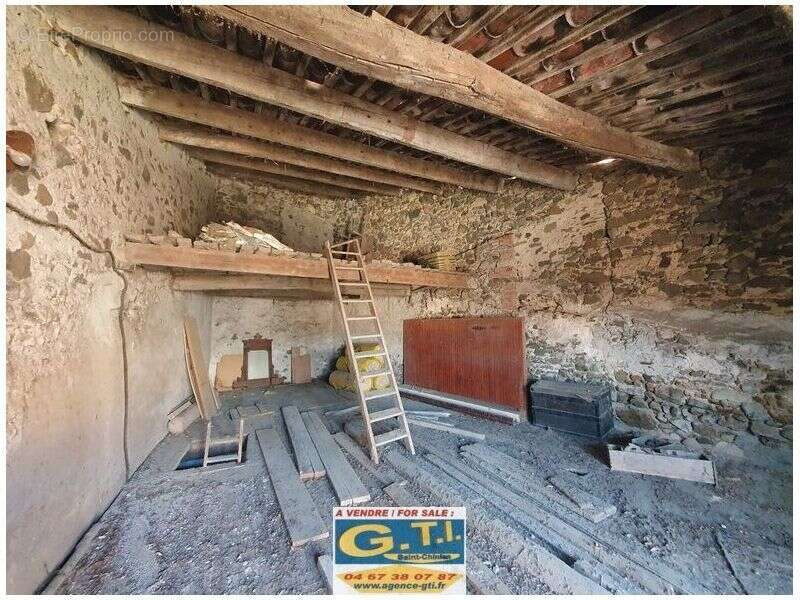 Parking à BABEAU-BOULDOUX