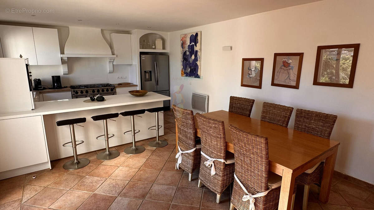 Maison à LES ISSAMBRES