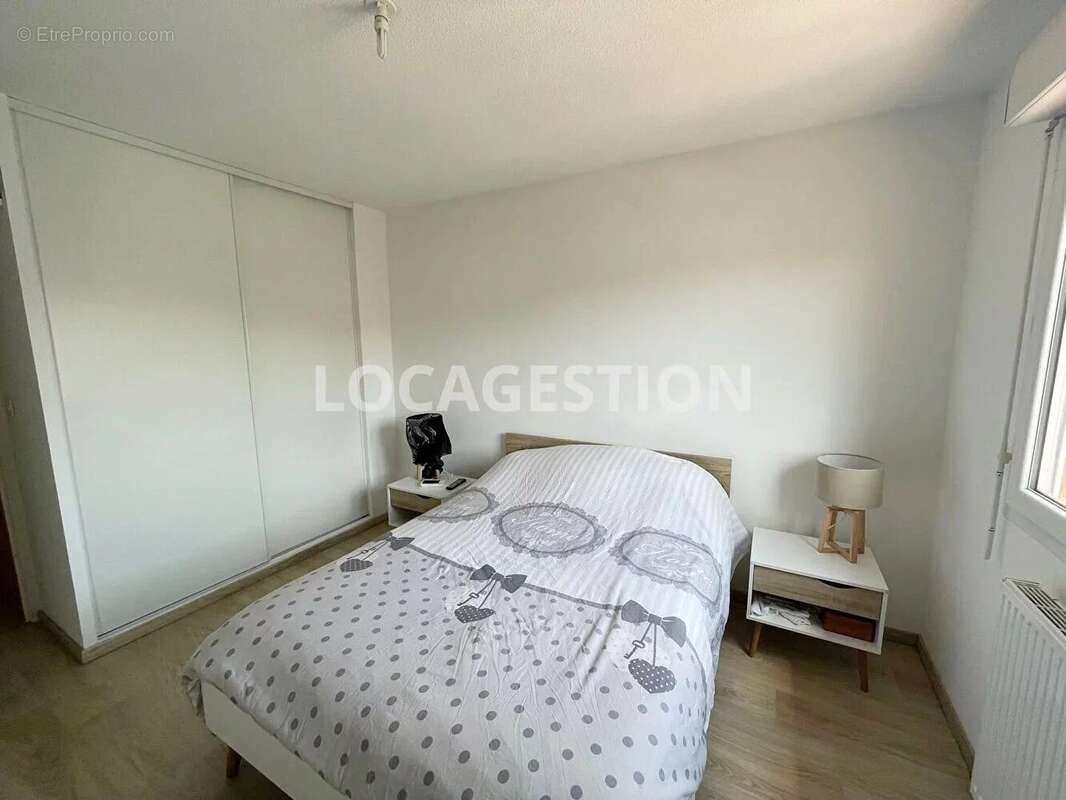 Maison à LA SALVETAT-SAINT-GILLES