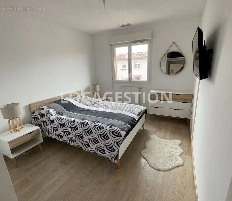 Maison à LA SALVETAT-SAINT-GILLES