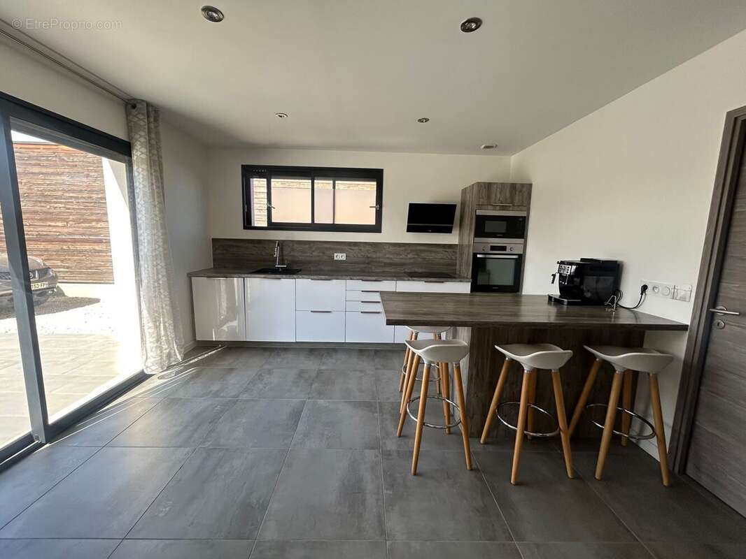 Maison à SAINT-PAUL-LES-ROMANS