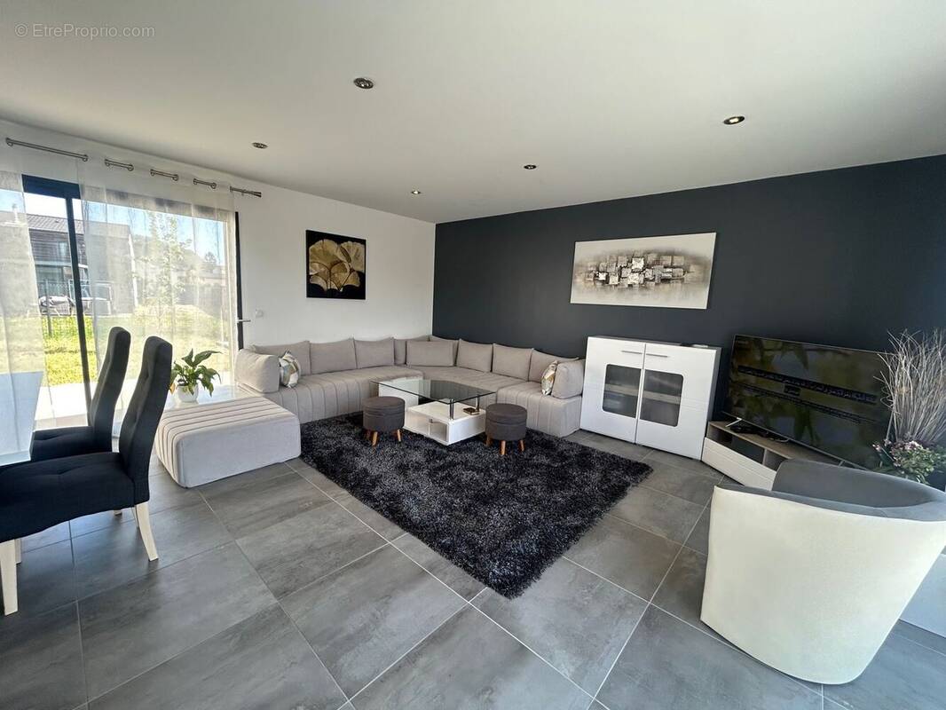 Maison à SAINT-PAUL-LES-ROMANS