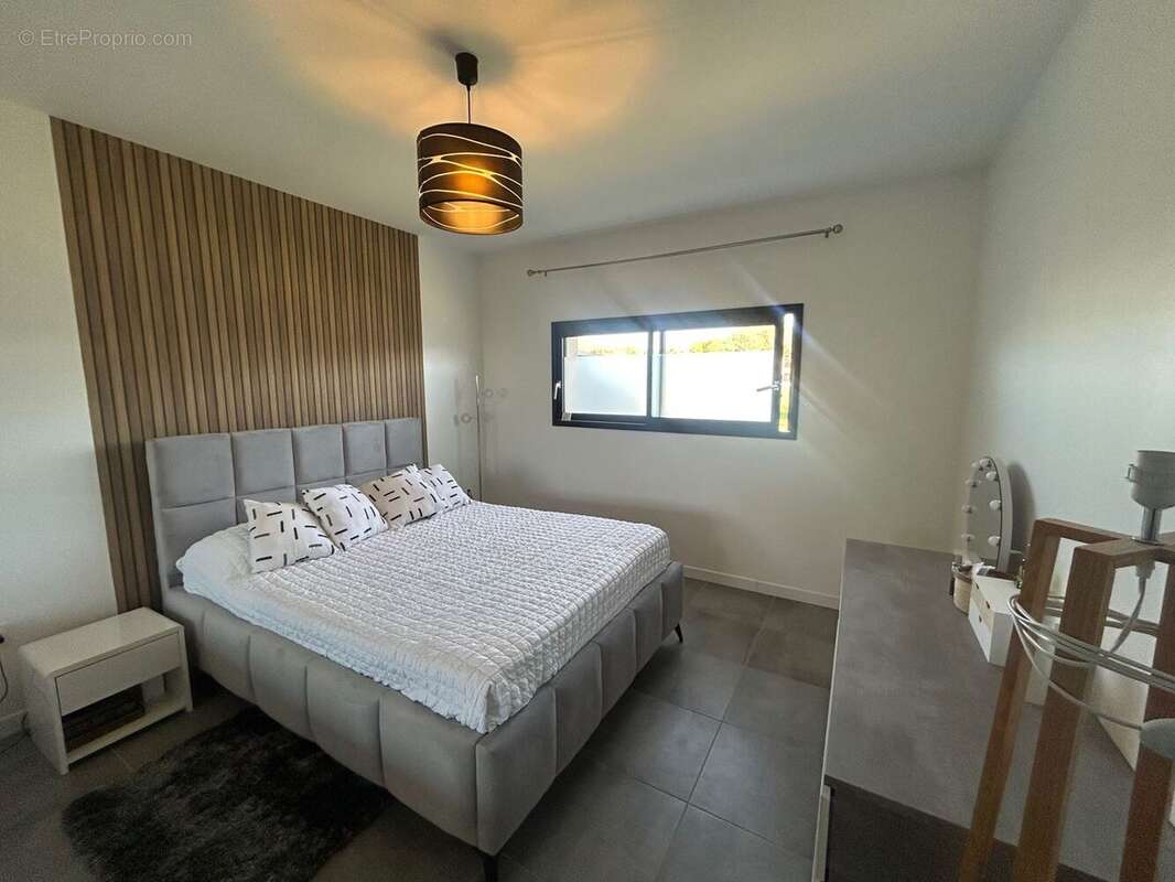 Maison à SAINT-LATTIER