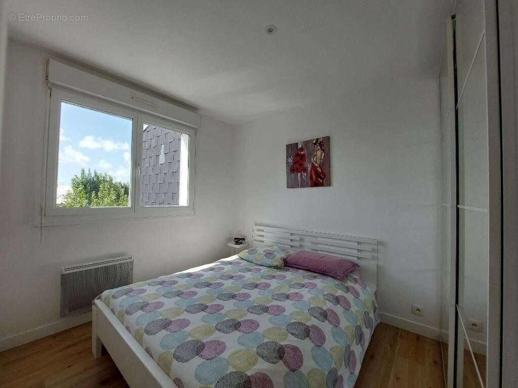 Appartement à DONVILLE-LES-BAINS