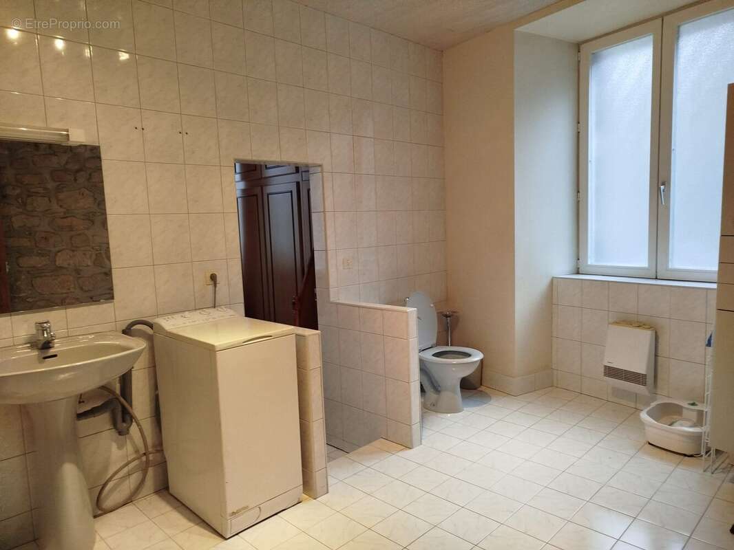 Appartement à BESSE-ET-SAINT-ANASTAISE