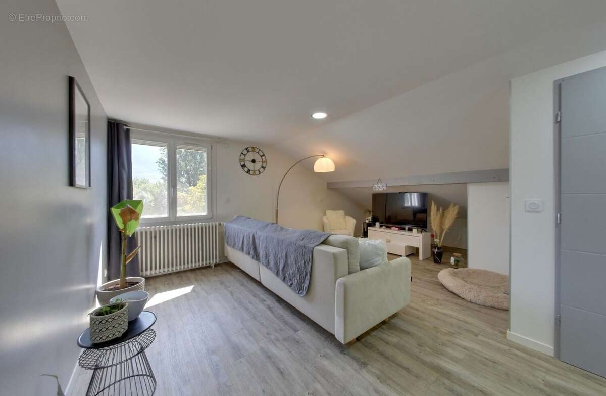 Maison à FONTANIL-CORNILLON