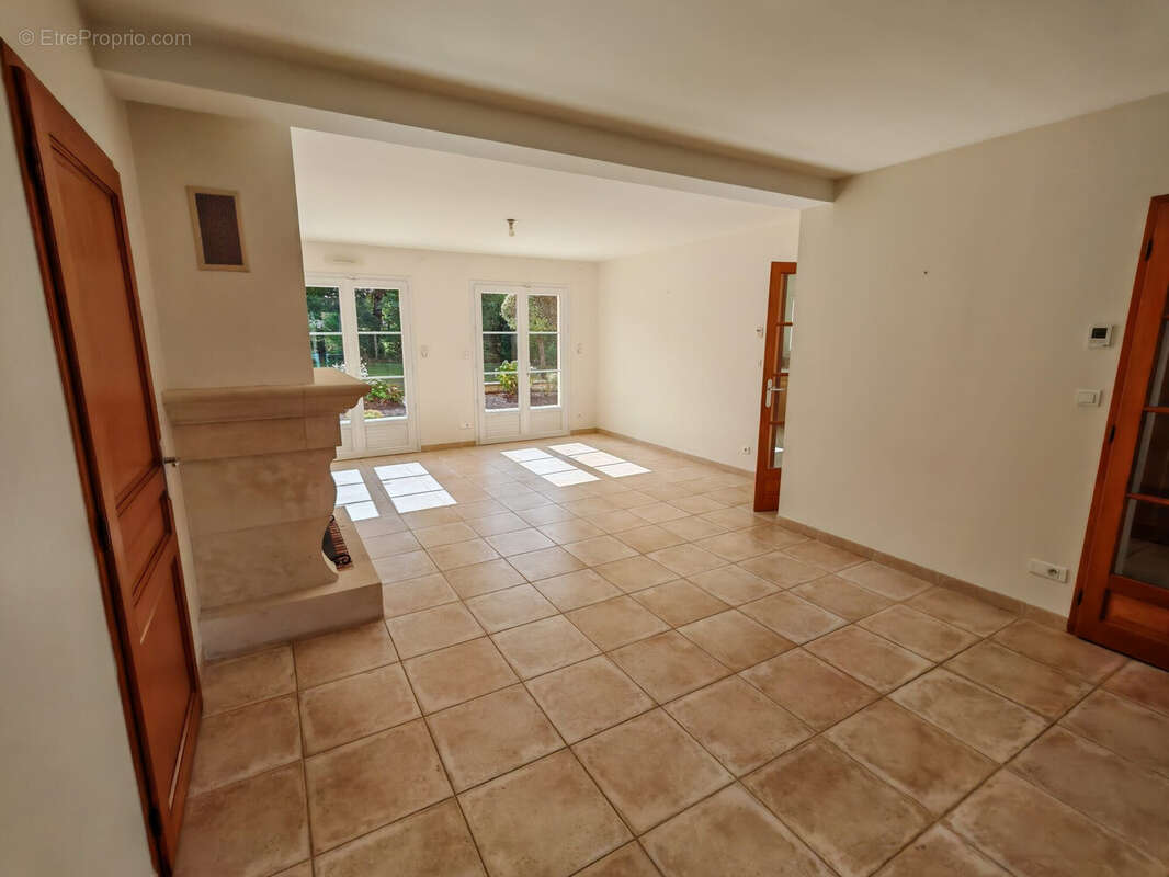 Maison à BUXEROLLES