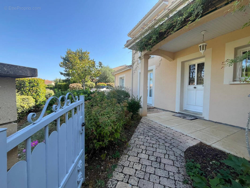 Maison à BUXEROLLES