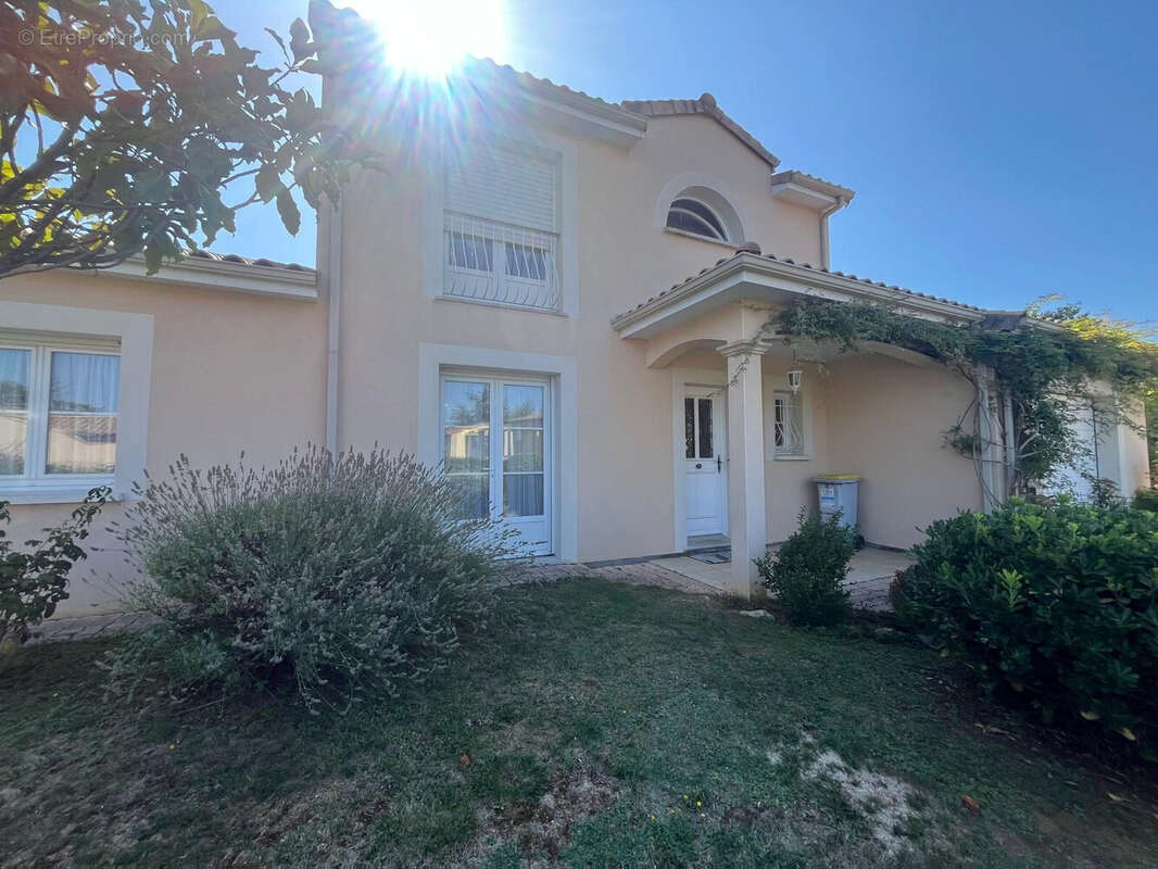 Maison à BUXEROLLES