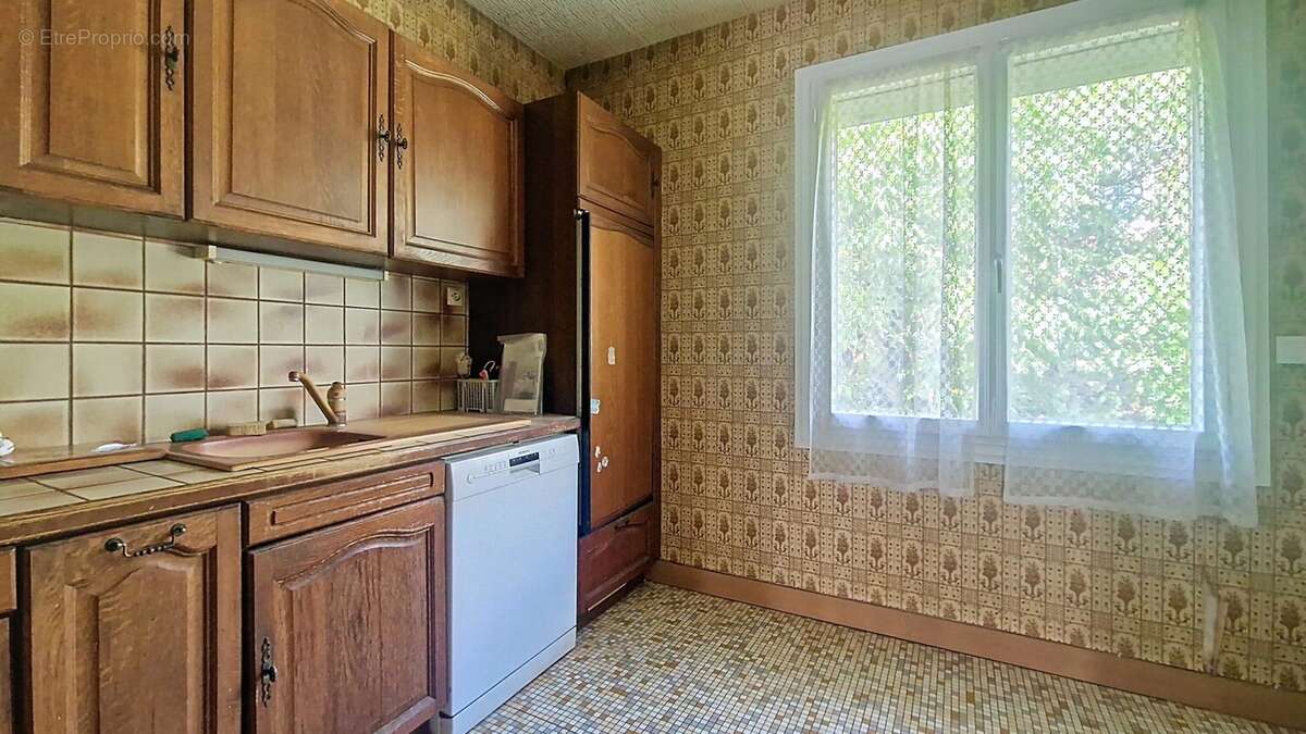 Maison à LA CHAUSSEE-SAINT-VICTOR