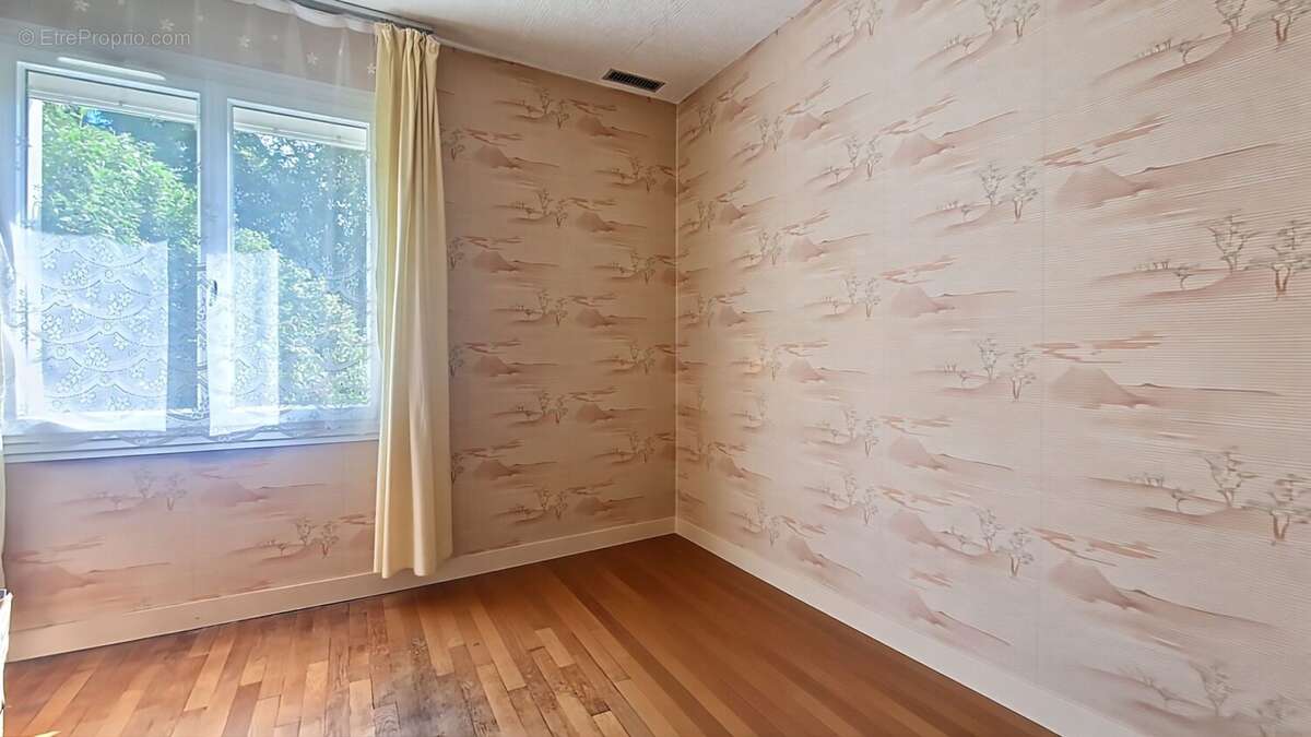 Maison à LA CHAUSSEE-SAINT-VICTOR