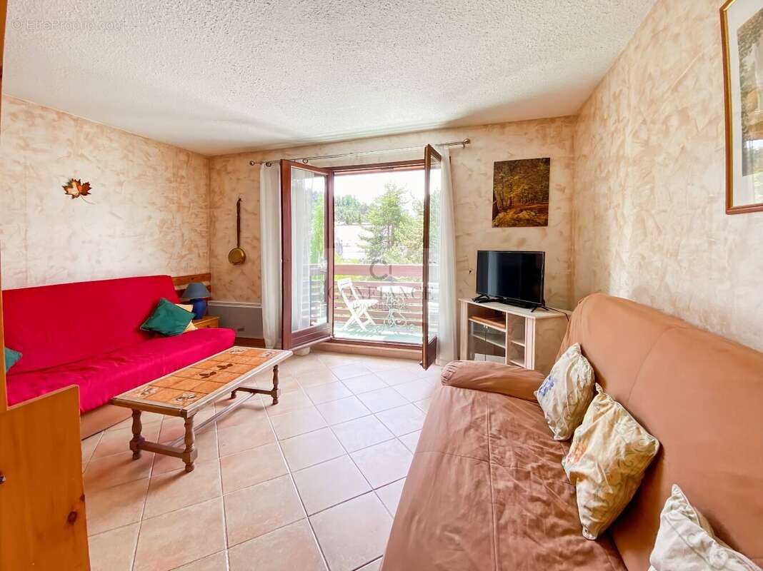 Appartement à SAINT-ETIENNE-DE-TINEE