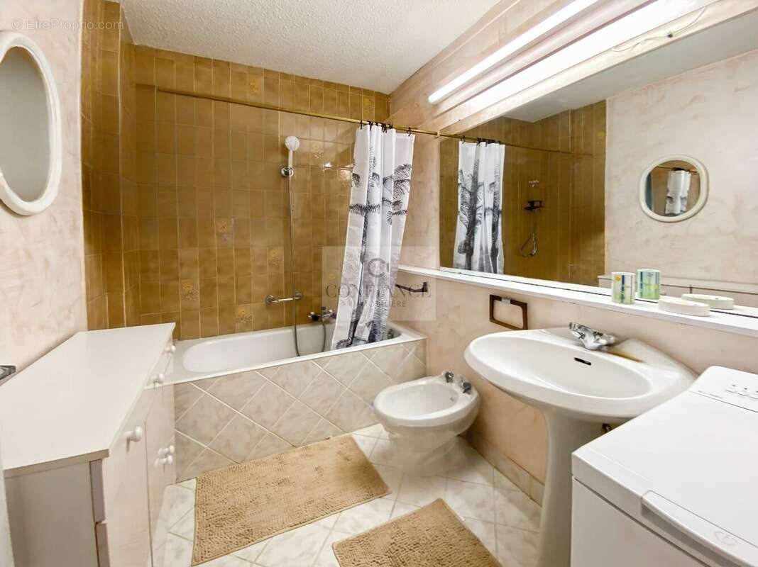 Appartement à SAINT-ETIENNE-DE-TINEE