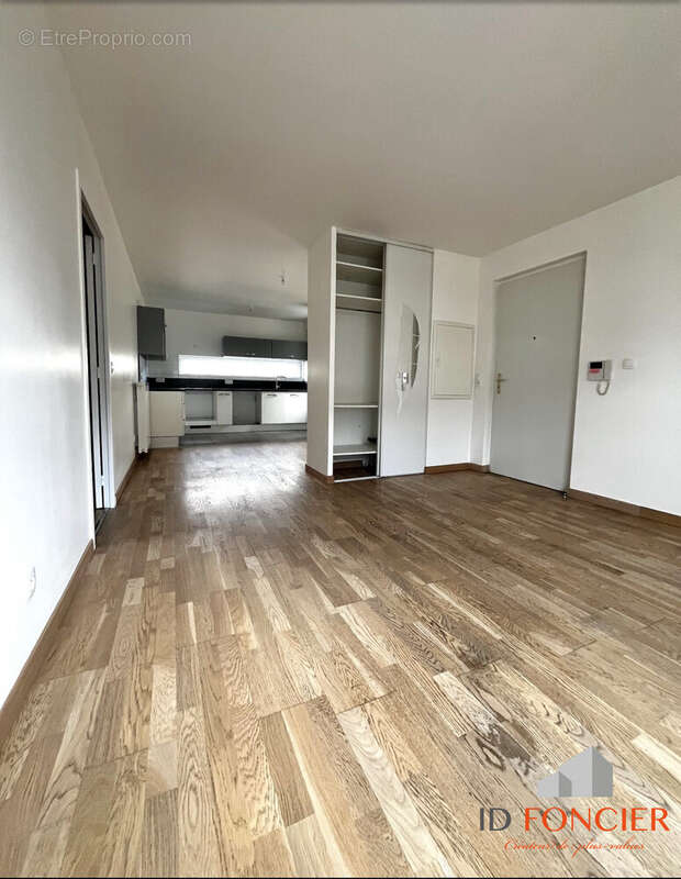 Appartement à MORANGIS