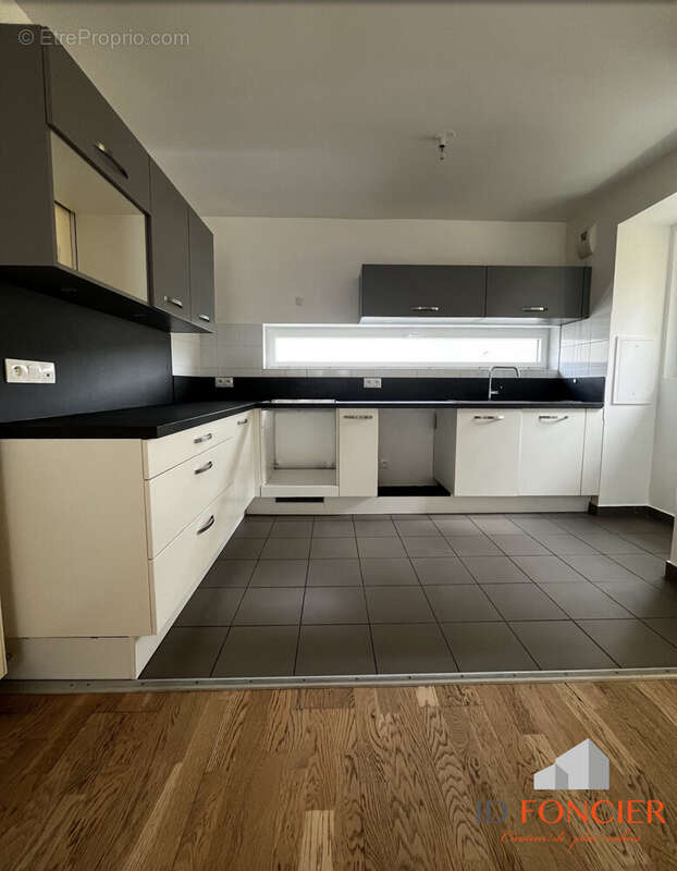 Appartement à MORANGIS