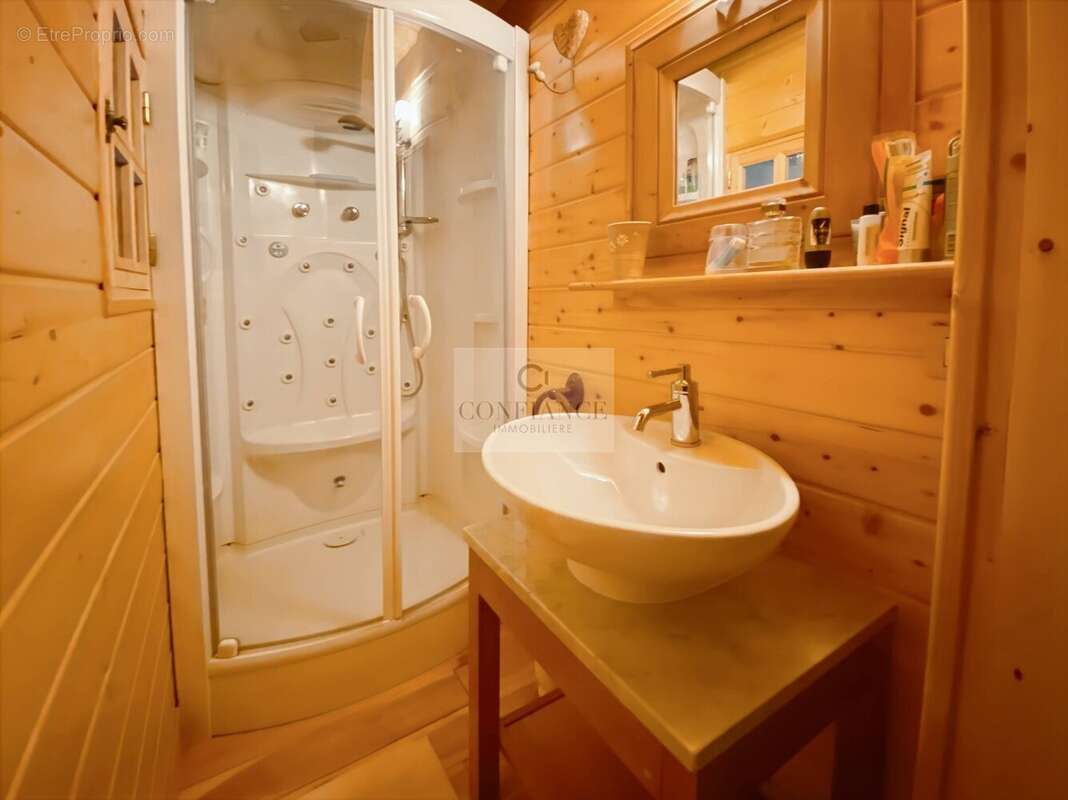 Appartement à SAINT-ETIENNE-DE-TINEE