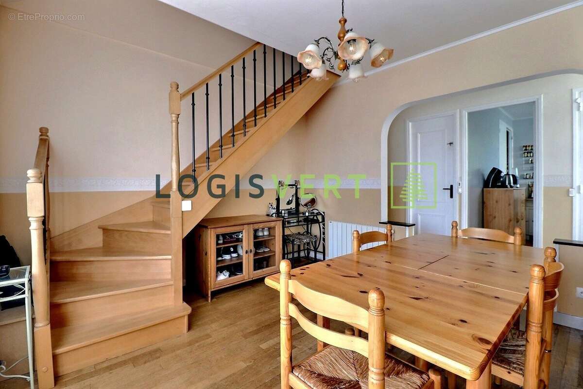 Maison à BURES-SUR-YVETTE