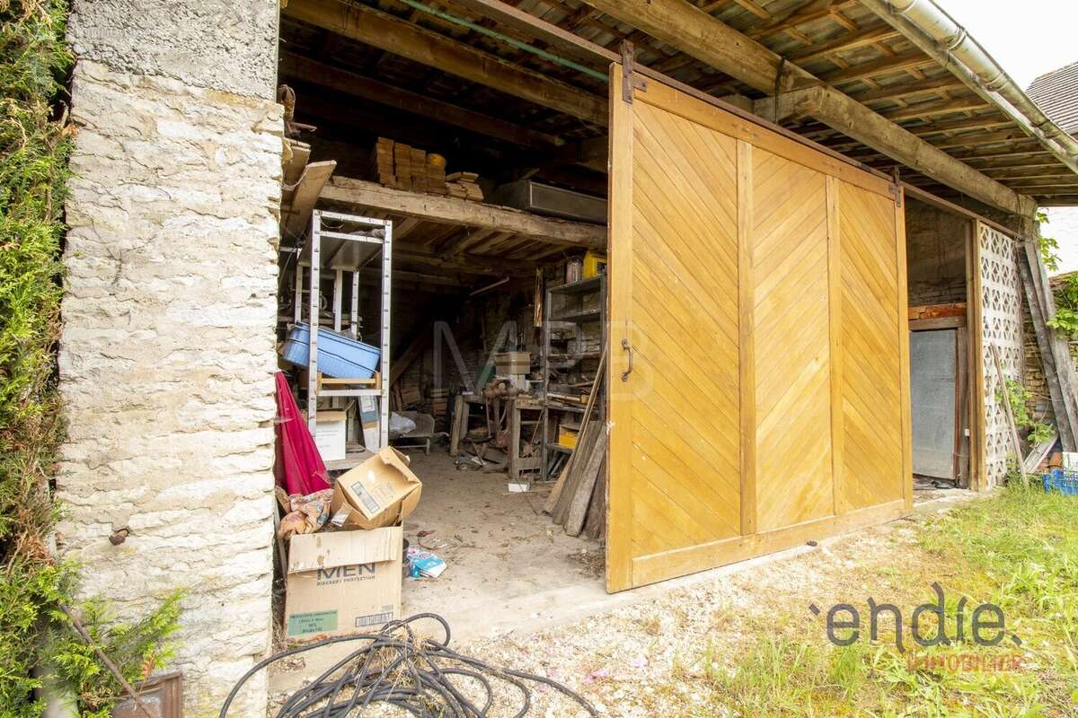 Maison à BOURBERAIN