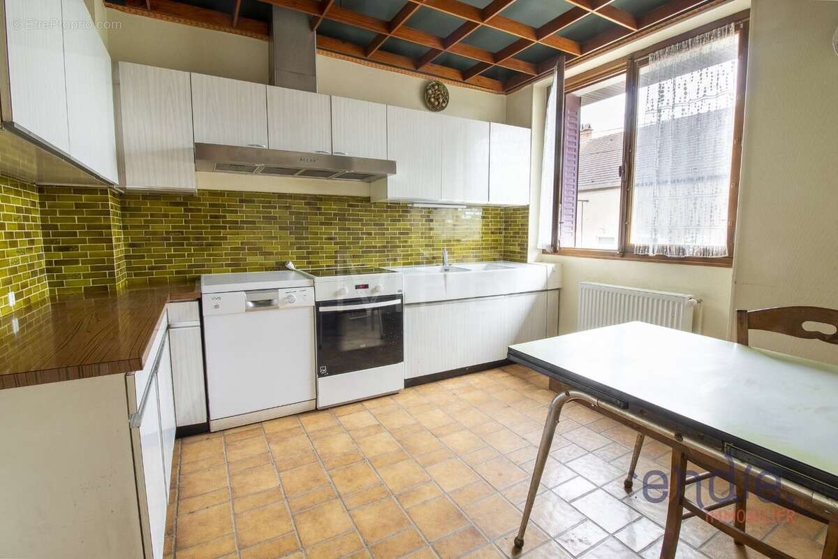 Maison à BOURBERAIN