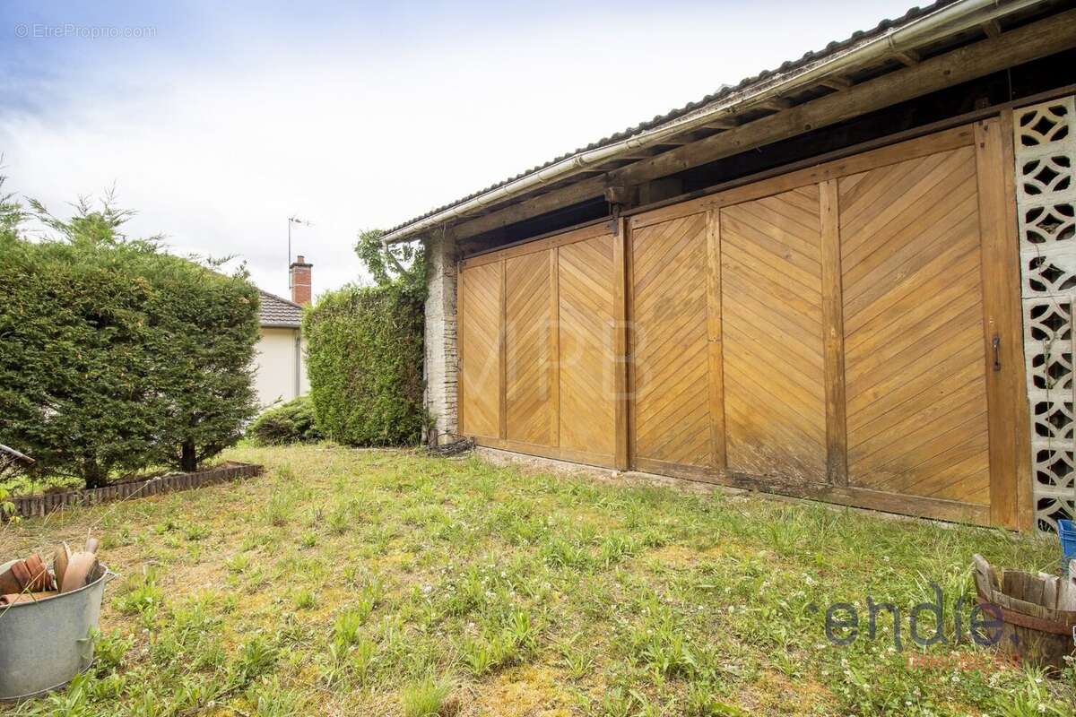 Maison à BOURBERAIN