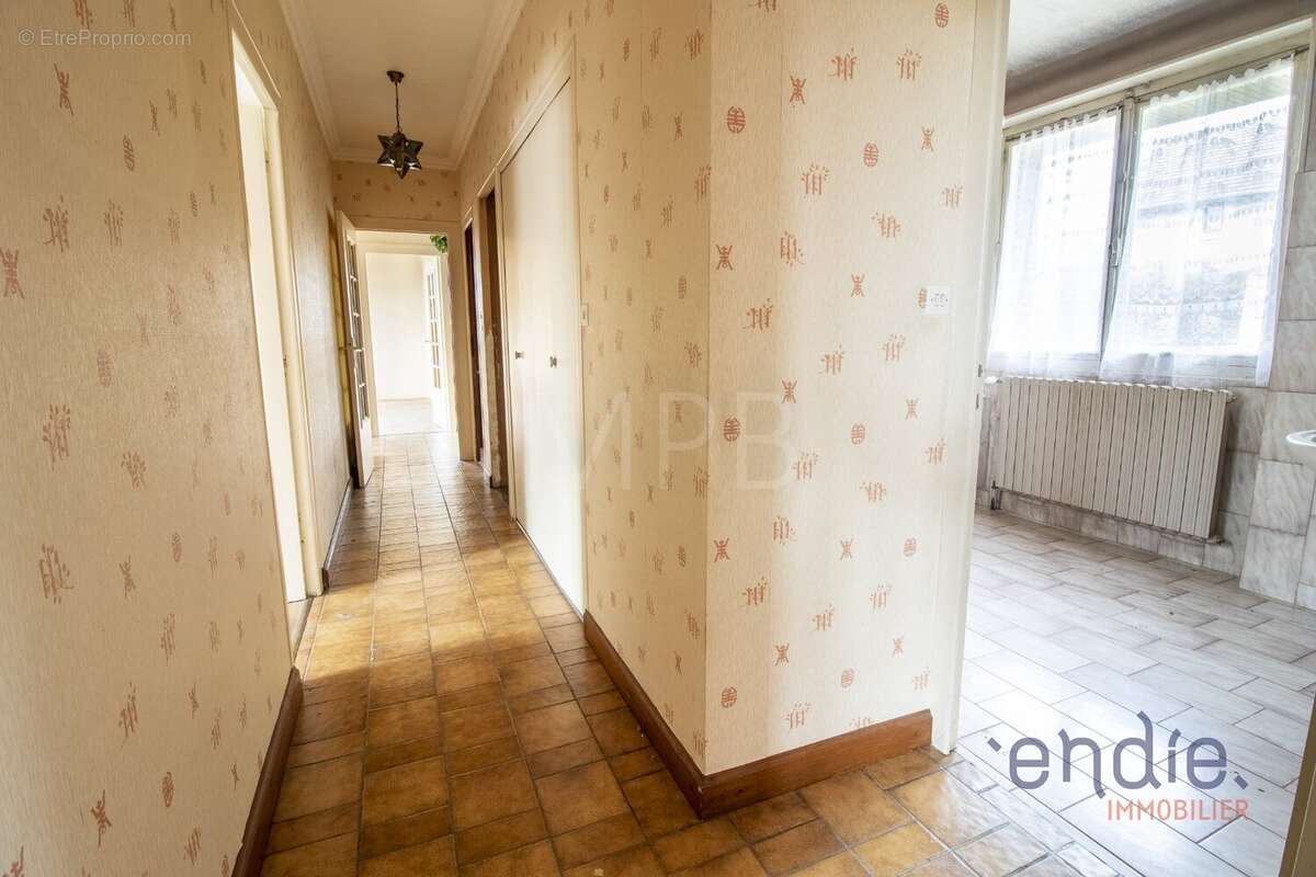 Maison à BOURBERAIN