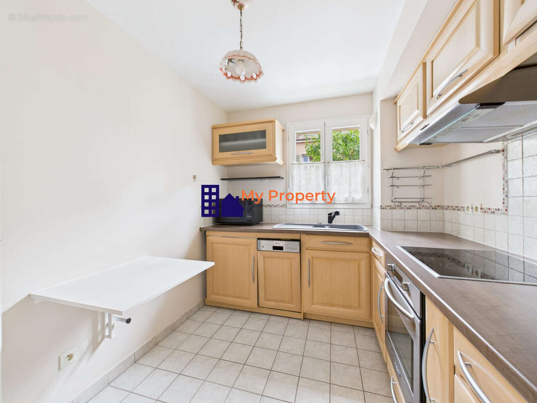 Appartement à SARTROUVILLE