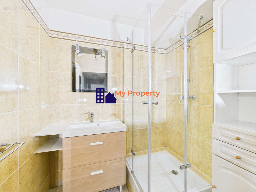 Appartement à SARTROUVILLE