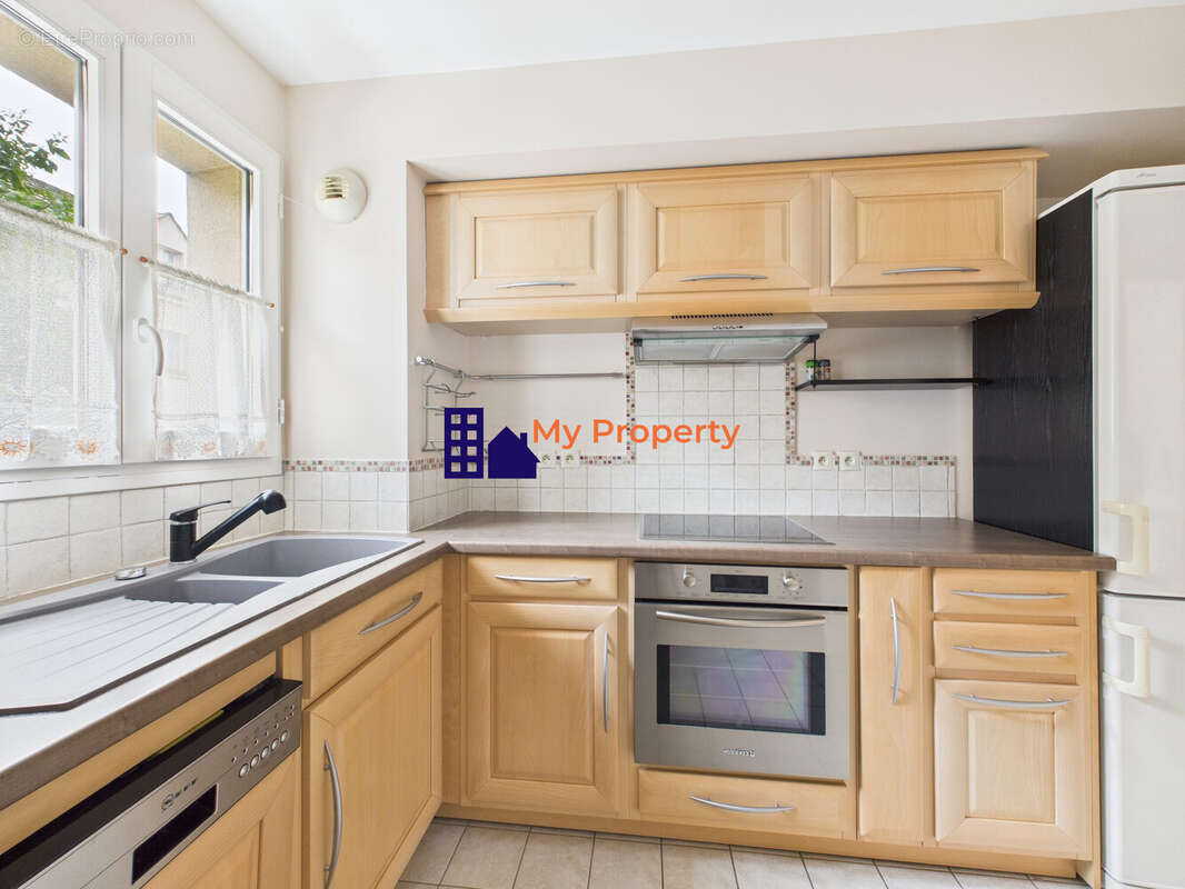 Appartement à SARTROUVILLE